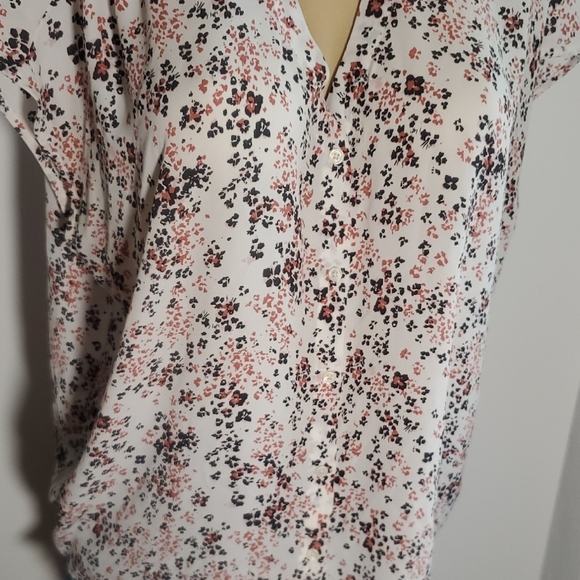 Loft Factory Shirt Women’s Ceam Blouse Floral Print Size L - Picture 5 of 11